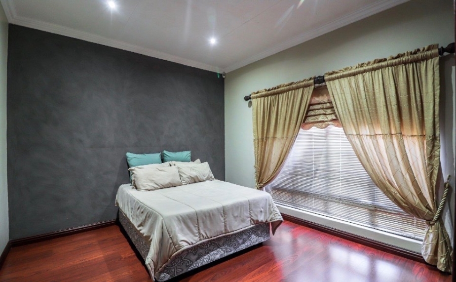 4 Bedroom Property for Sale in Wilkoppies North West